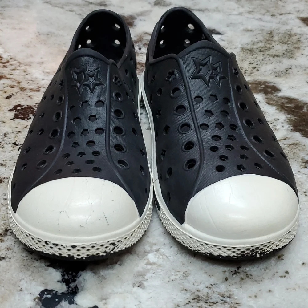 Slip On Shoes Navy Blue White Size 11-12 Kids Water Athletic